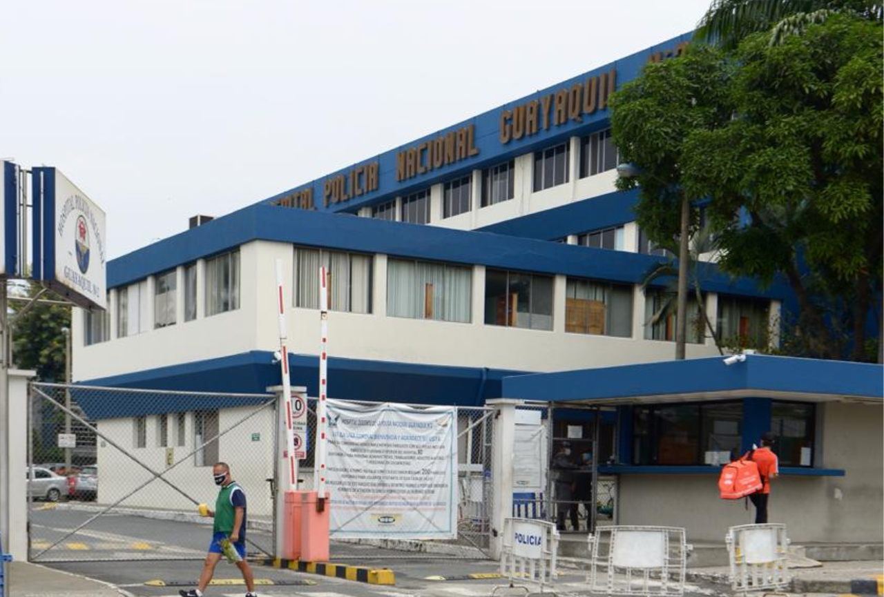 Seis personas fueron detenidas en el hospital de la Policía en Guayaquil por presunta emisión