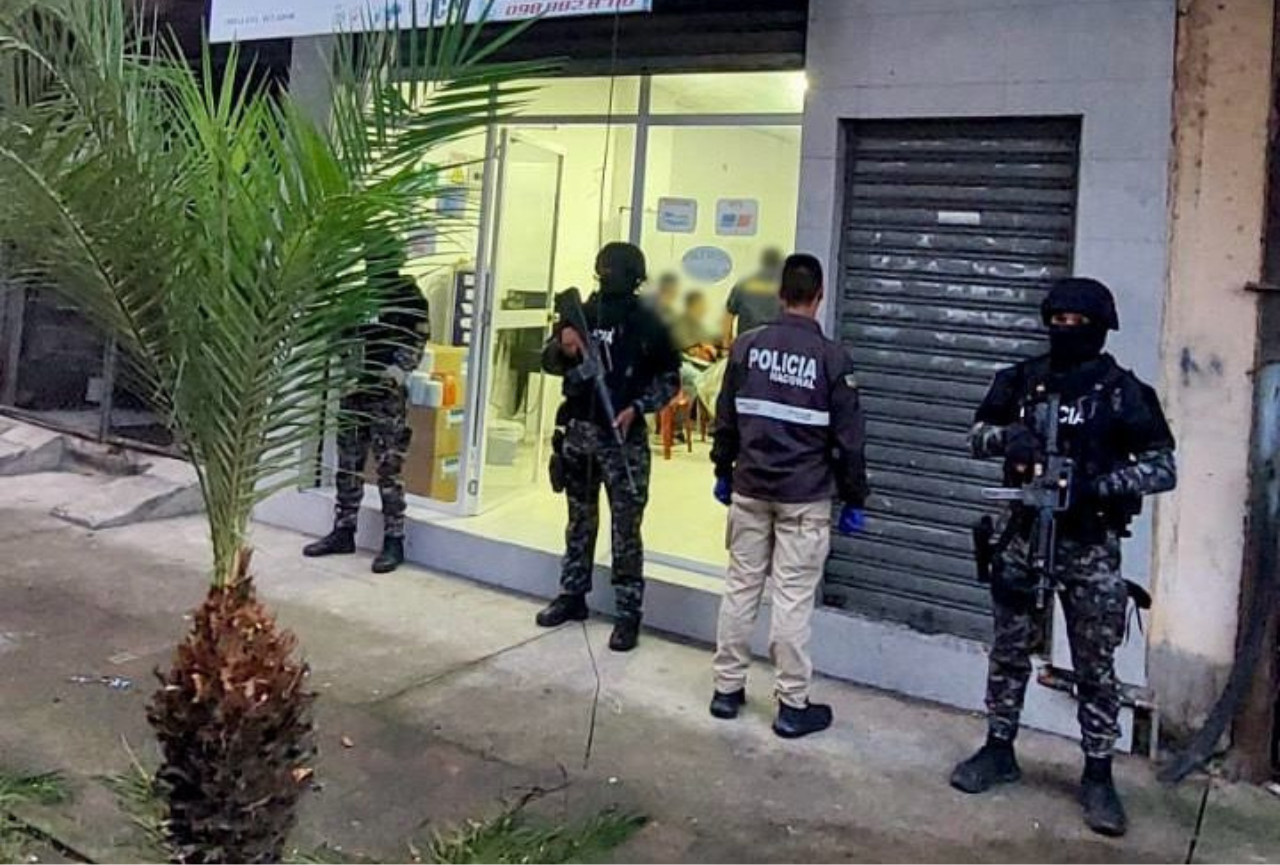 La Fiscalía ejecutó cuatro allanamientos por presunta red de corrupción en Petroecuador