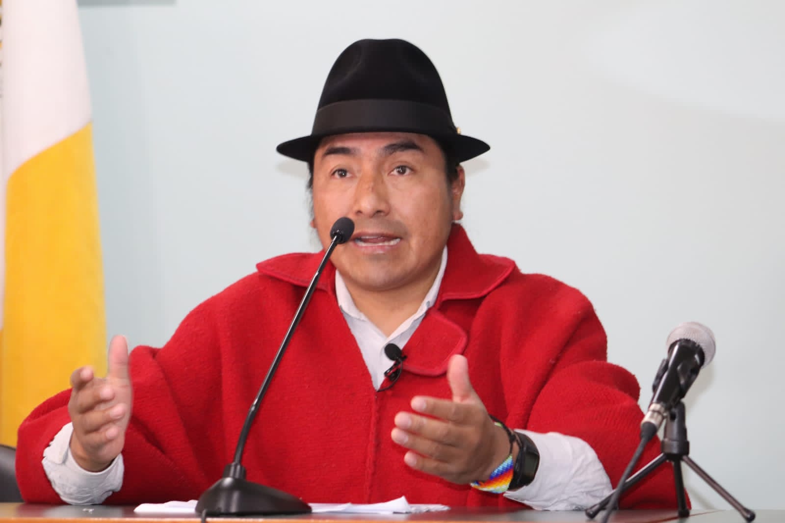 Iza: “Si ustedes han llegado a negociar con el Gobierno, no vengan a incrementar un solo centavo en los pasajes”
