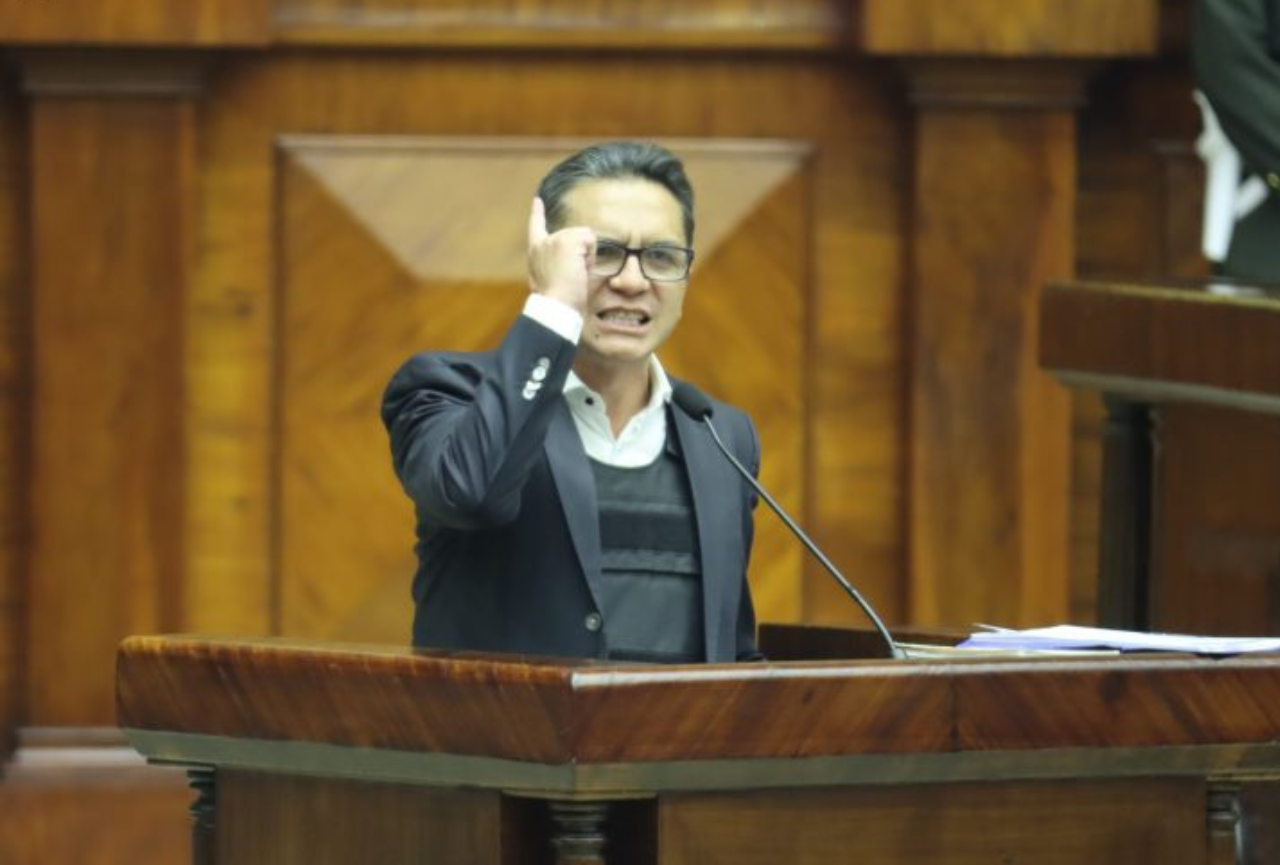 Wilman Terán se salvó de ser censurado en la Asamblea Nacional con abstención del correísmo