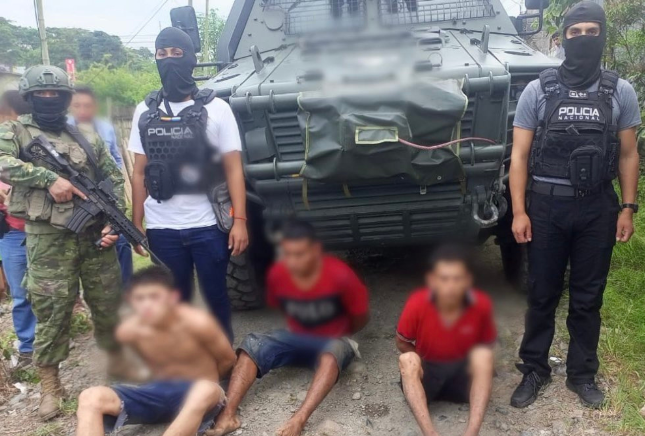El Bloque de Seguridad libera a una persona que había sido secuestrada dentro de un bus