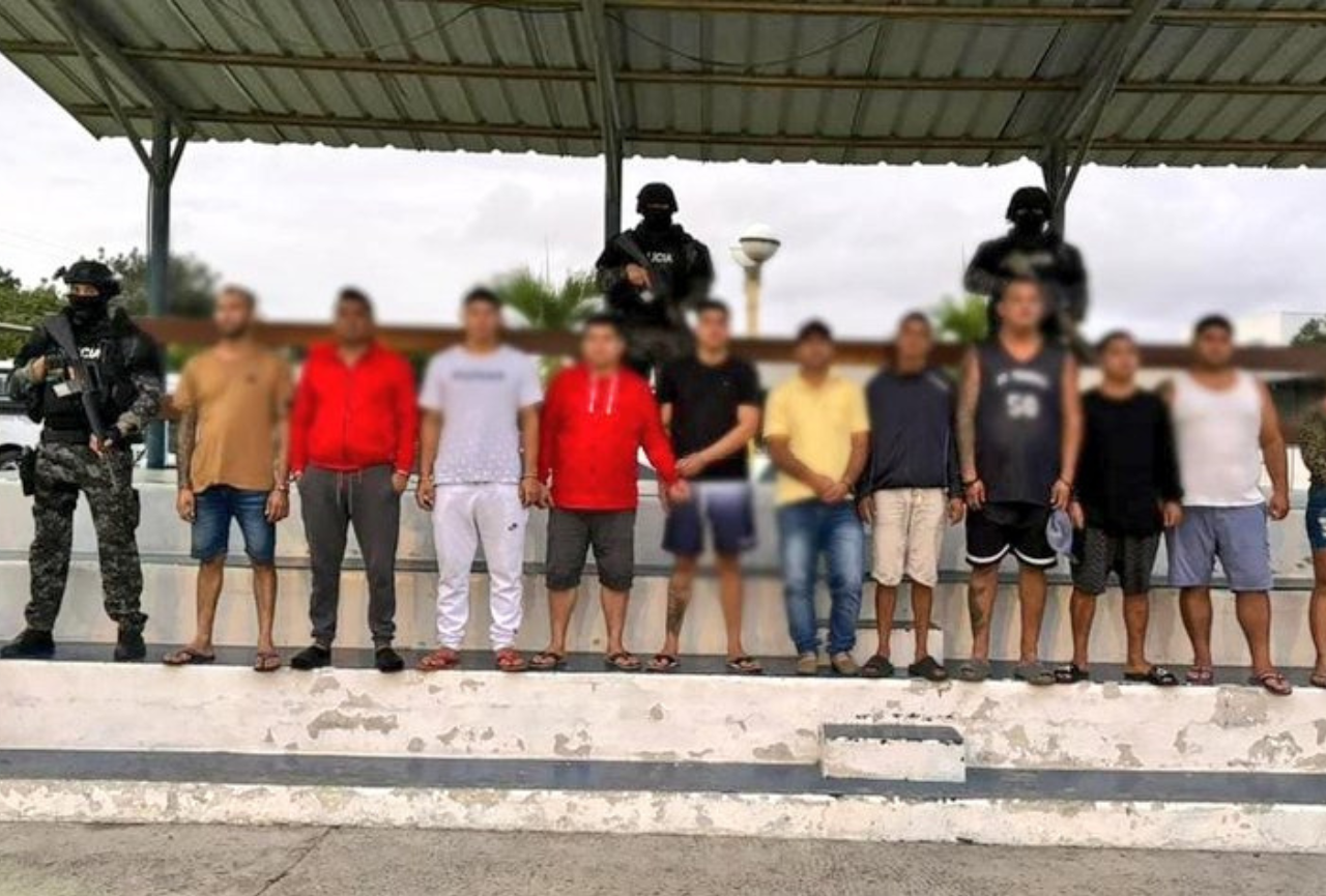 Dos presuntos cabecillas de Los Lobos fueron capturados junto a otros 13 sujetos en Manabí y Los Ríos