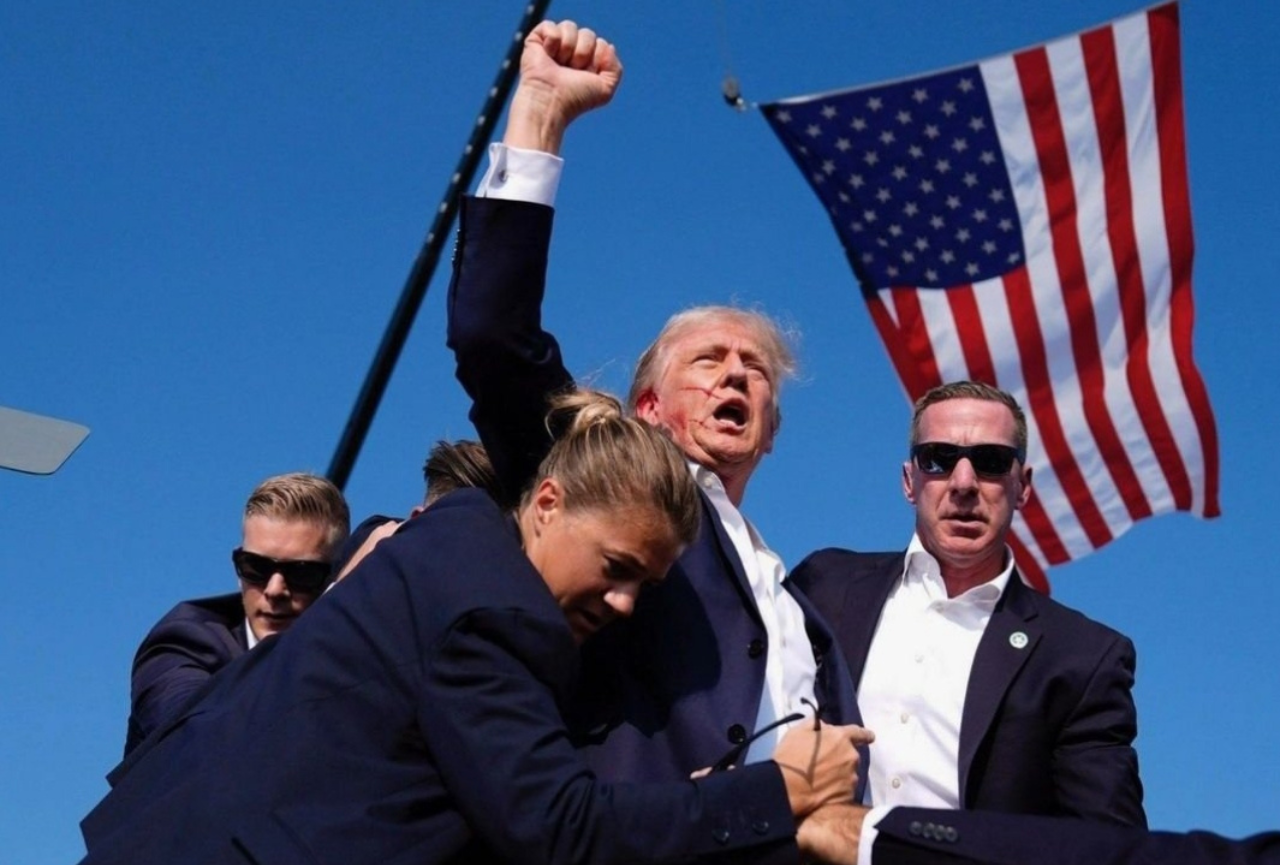 Donald Trump revela que una bala perforó «la parte superior de su oreja derecha»