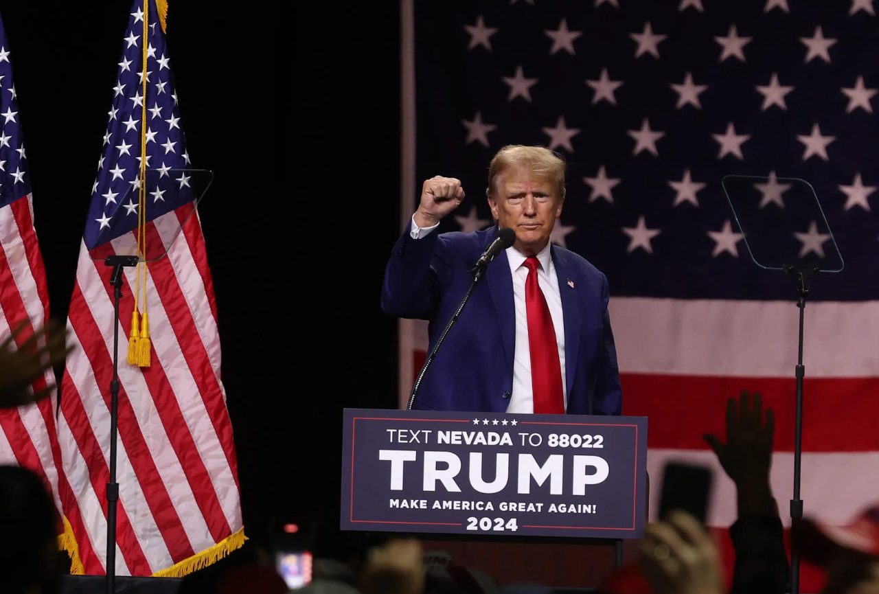 Trump asegura que prohibirá a los hombres biológicos competir en deportes femeninos