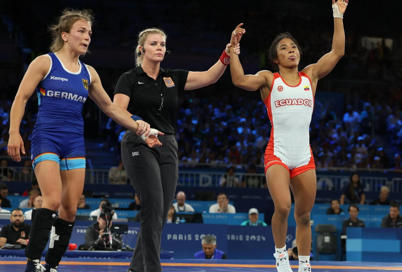 Lucía Yépez va por el oro en la categoría 53 kilogramos de la lucha libre en París 2024