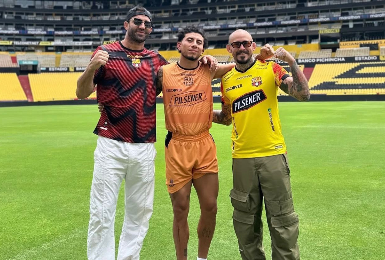 Chito Vera junto a Luke Rockhold llegaron al  entrenamiento de Barcelona SC en el Monumental