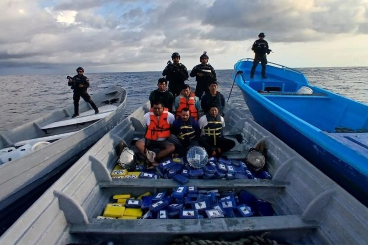 Bukele anuncia incautación de una embarcación ecuatoriana con 1,551 kilos de cocaína, valorada en $ 28.7 millones