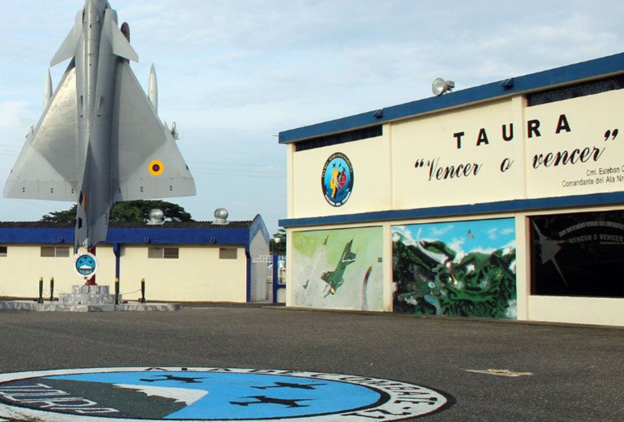 La Fiscalía allanó la Base de Taura en el marco de la investigación por la desaparición de 4 niños en Guayaquil