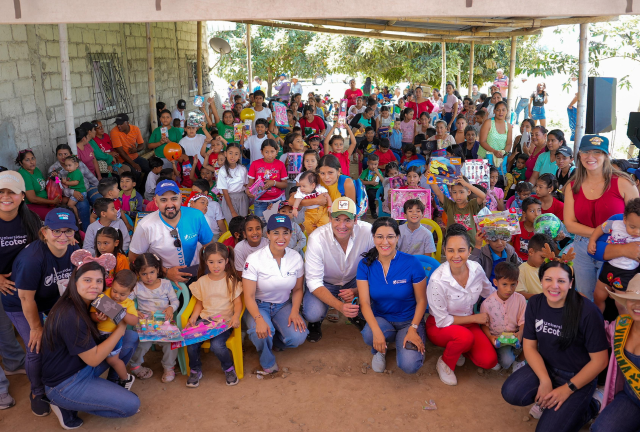 ‘Donando una Sonrisa en esta Navidad’: La Ecotec y el Municipio de Samborondón se unen para llevar alegría y esperanza a niños