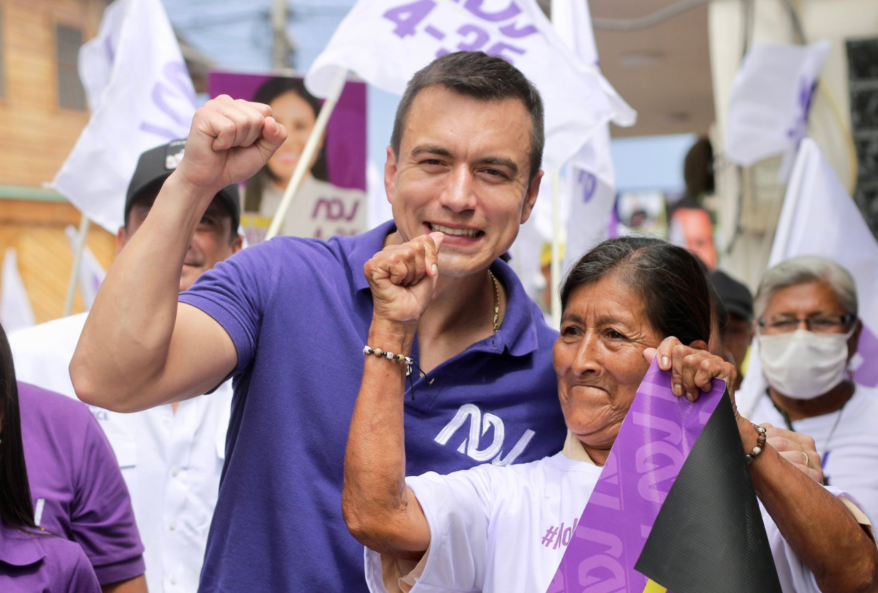Daniel Noboa lidera la intención de votos con un 47,1% en voto válido, según encuestadora