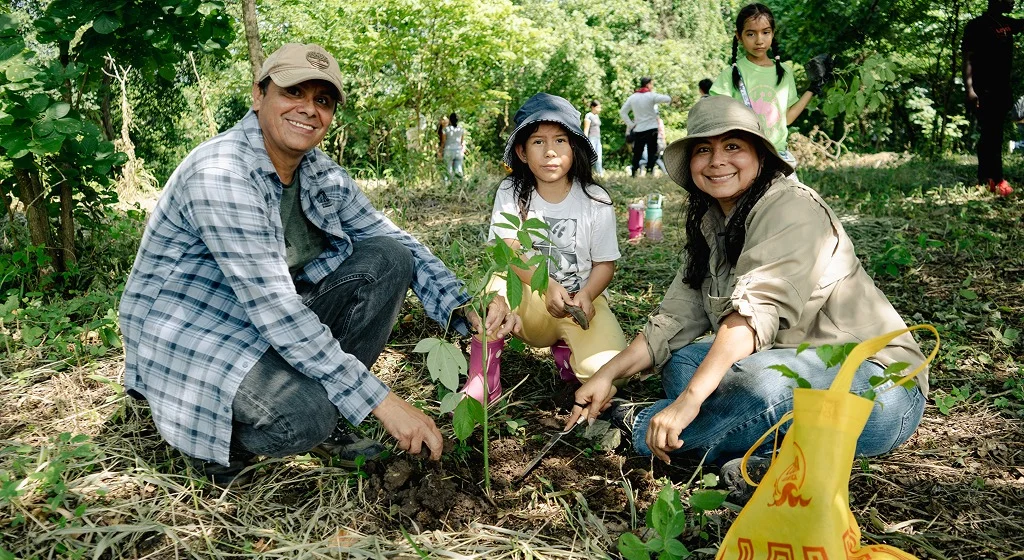 Reforestación en el Bosque Protector Bosqueira: Un compromiso corporativo por el medio ambiente