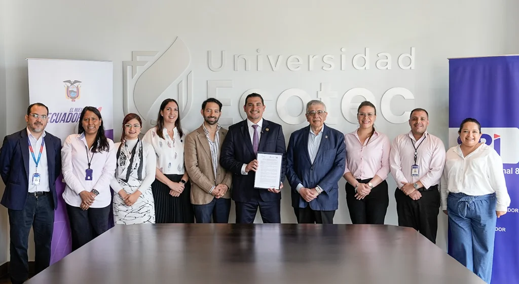 La Universidad ECOTEC y el Servicio de Rentas Internas (SRI) firman convenio para laimplementación de un Núcleo de Apoyo Contable y Fiscal (NAF)