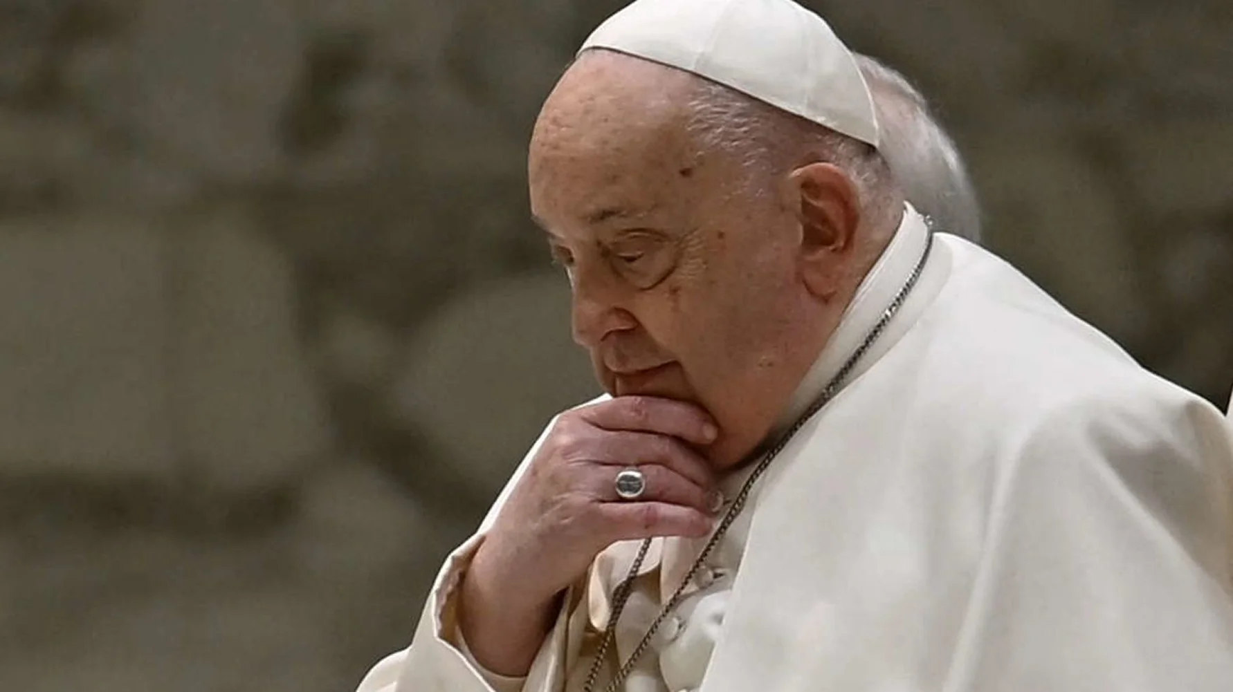 Papa Francisco se mantiene estable y sin crisis respiratorias