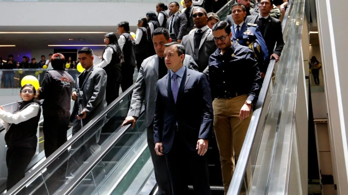 Paz social y crecimiento económico son objetivos del viaje del presidente Daniel Noboa. A siete países en siete días.