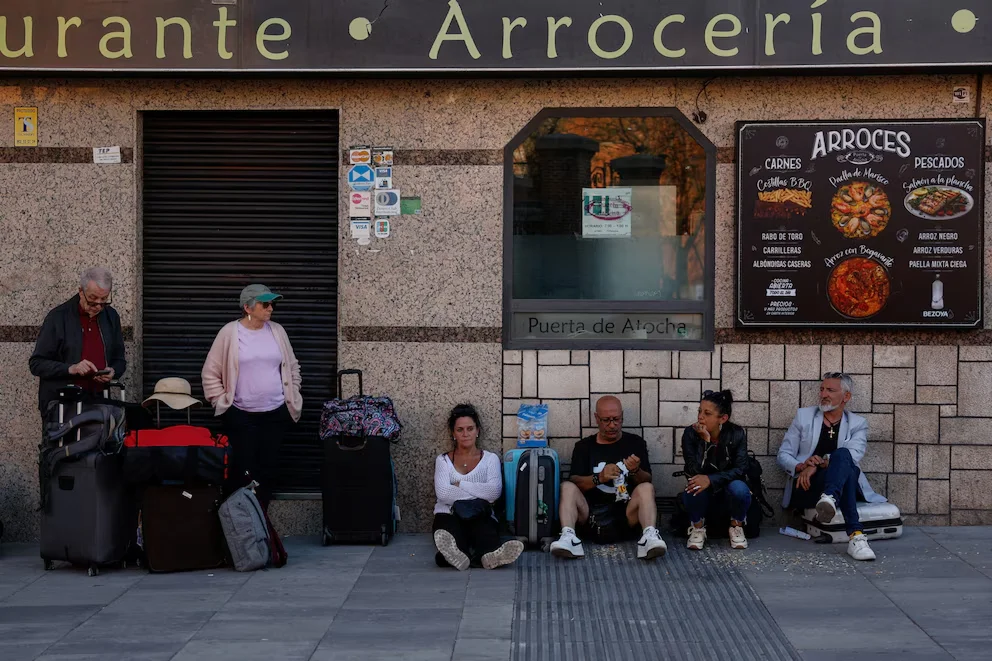 12 horas del apagón: el 61,53% de la red eléctrica ha sido restablecida en España