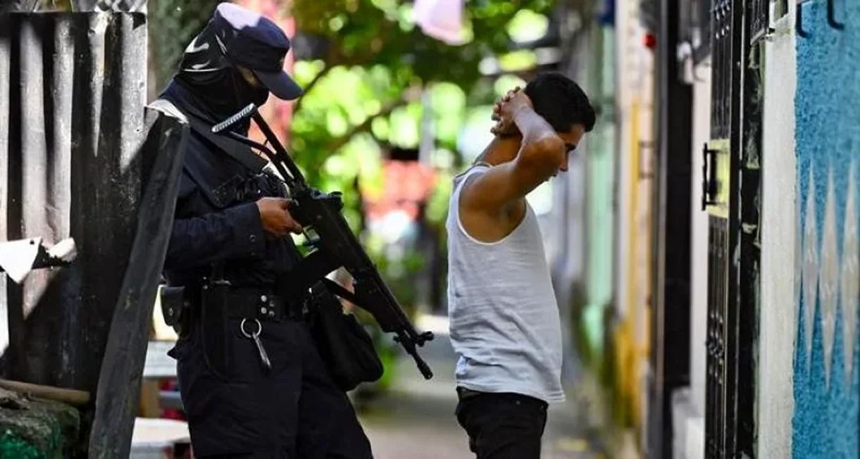 Bukele celebra récord seguridad tras 900 días sin homicidios