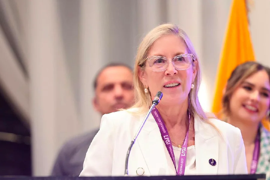 Annabella Azín llama a la unidad nacional