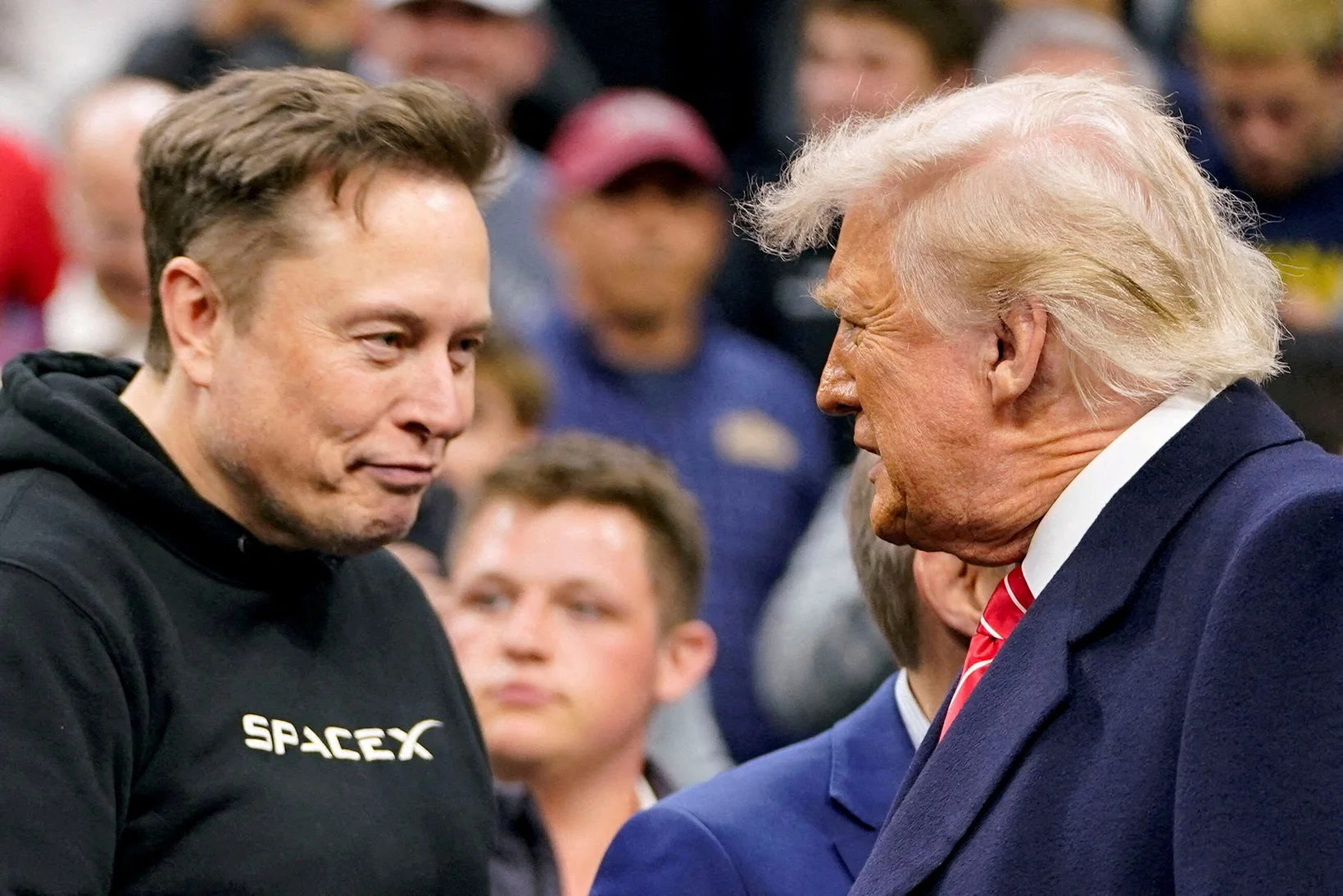 Elon Musk renuncia crítica el plan económico de Donald Trump