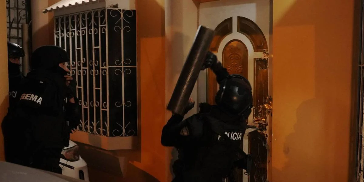 Tres policías detenidos en megaoperativo contra narcotráfico
