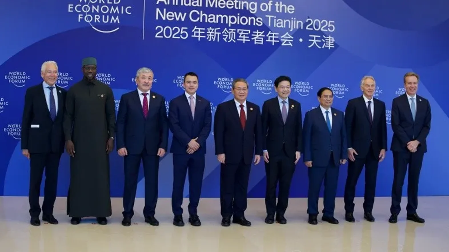Presidente Daniel Noboa fortalece lazos con China y expone visión global en el Foro Económico Mundial