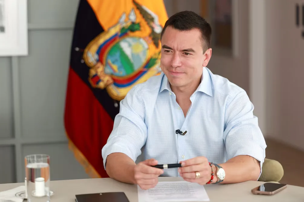 Daniel Noboa baja al segundo lugar en ranking de presidentes