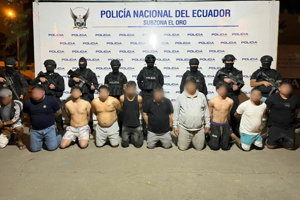 40 Detenidos tras el Desmantelamiento de un Call Center de Extorsión en Quito