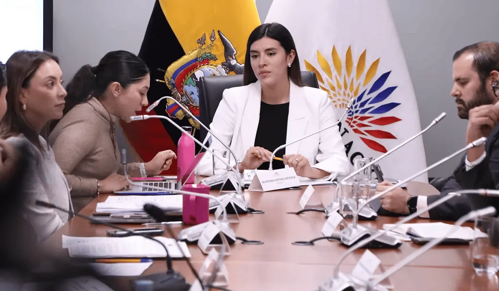 Asamblea aprueba ley para que cooperativas pasen a ser bancos