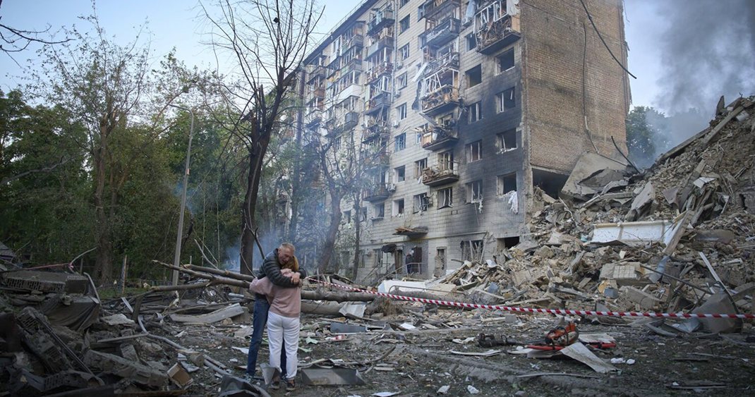 Ataque ruso nocturno devasta Kiev: al menos 15 muertos