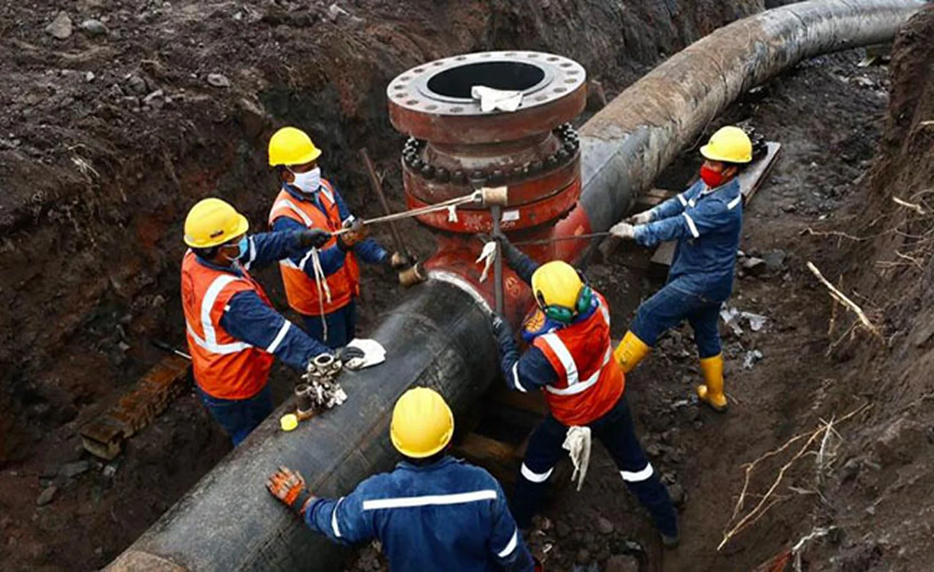 Despido de 250 empleados de Petroecuador