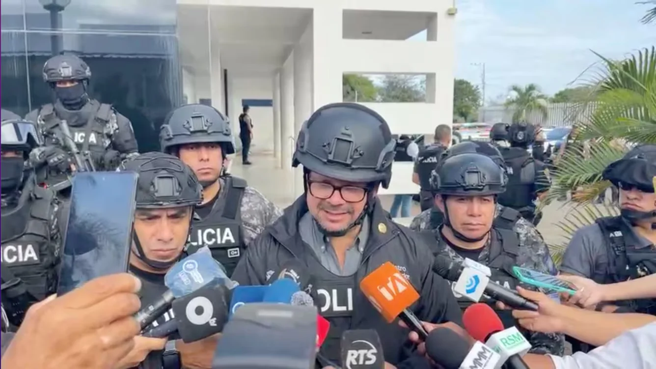 “Es un botín criminal”: Reimberg lidera intervención histórica en la Agencia de Tránsito de Manta