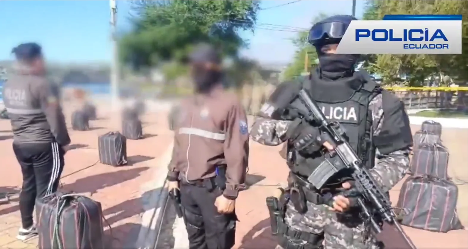 Policia Incautan 1.5 toneladas de cocaína en Galápagos