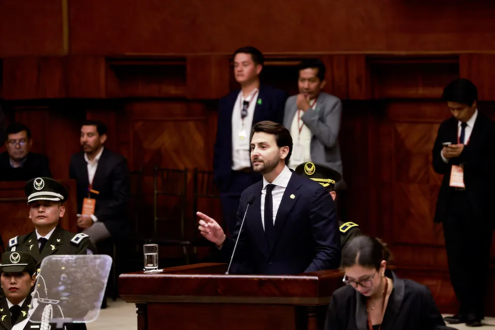 Renuncian 40 Funcionarios de la Asamblea Nacional por Vínculos Familiares con Legisladores