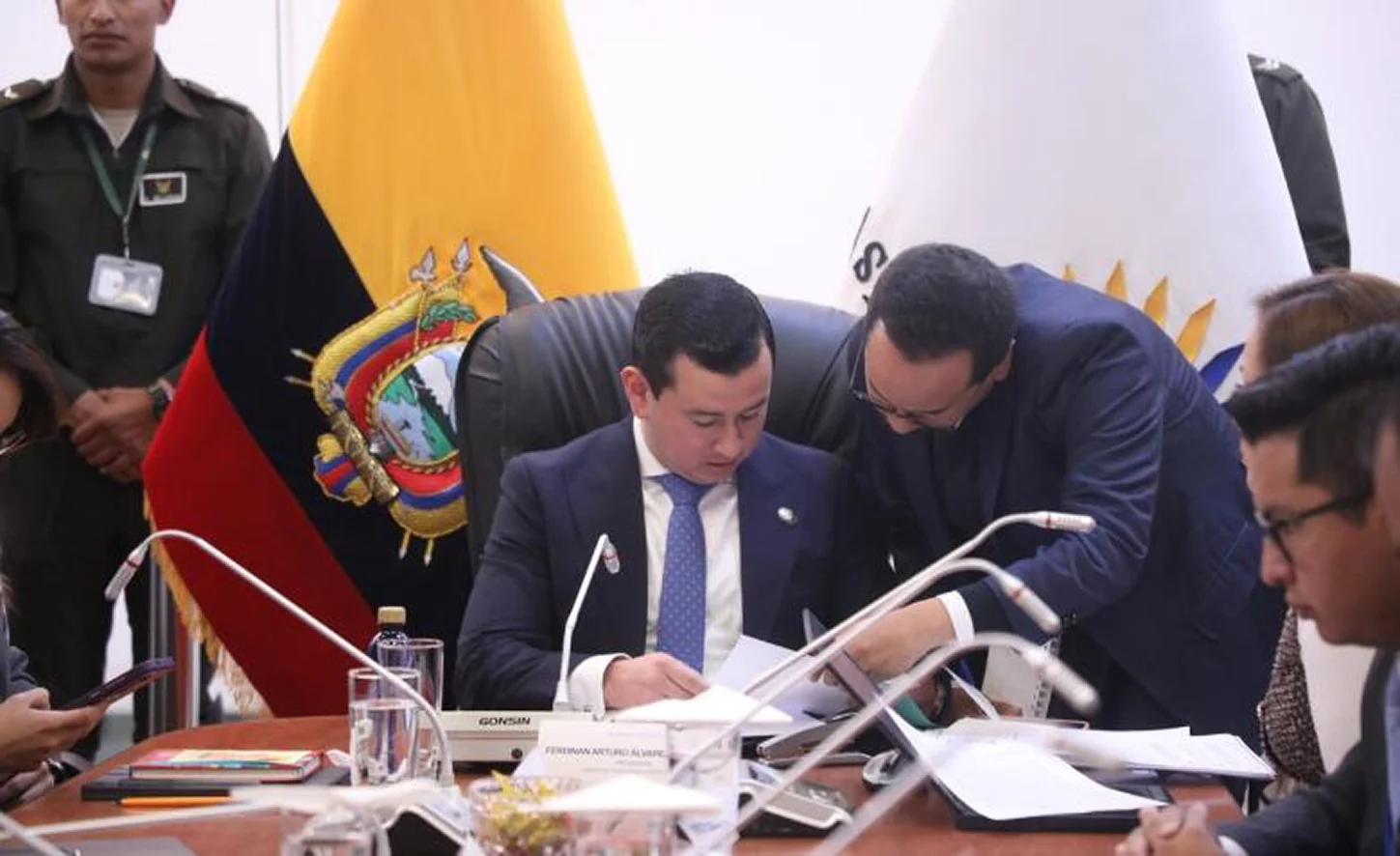 La Asamblea Nacional entra en escena por los pasos a desnivel en Guayaquil