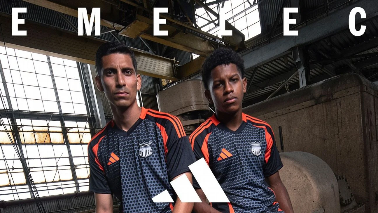 Emelec lanza su tercera camiseta 2025: un homenaje a sus raíces eléctricas
