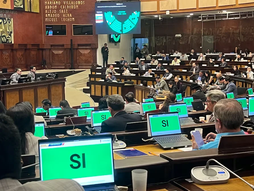 Asamblea exige la renuncia de Santiago Díaz tras proceso por violación