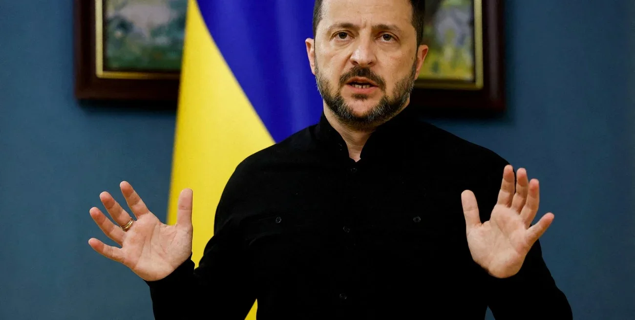 Zelenski aprueba ley que permite alistamiento de mayores de 60 años en el ejército ucraniano
