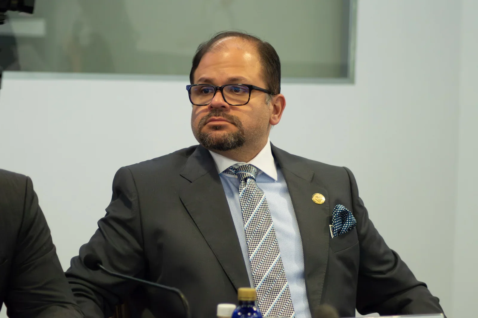 Ministro Reimberg exige depuración judicial por liberación de delincuentes
