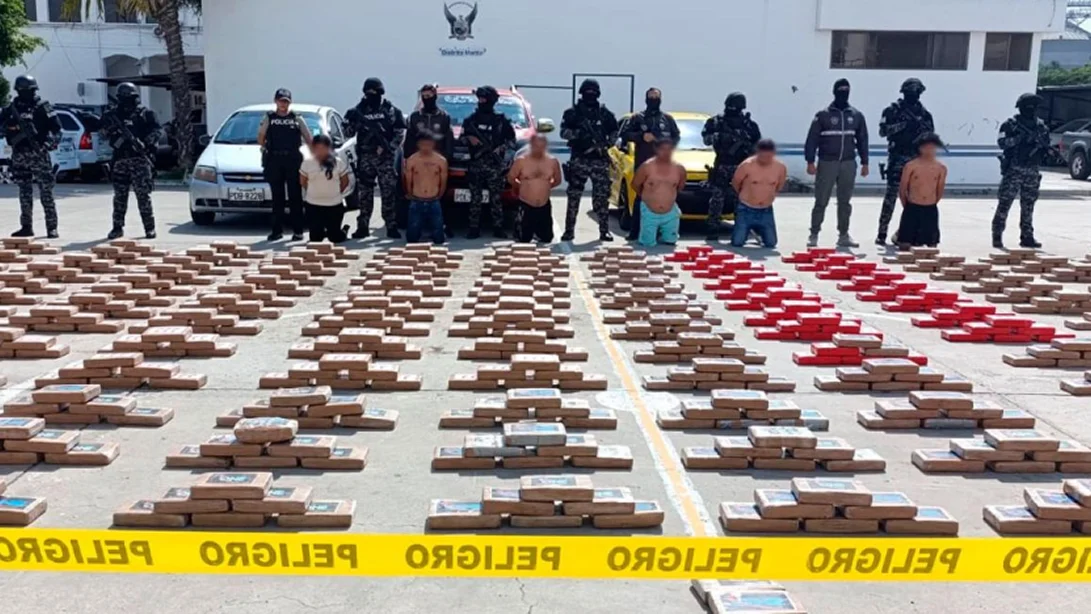 Policía decomisa más de una tonelada de droga en Manabí