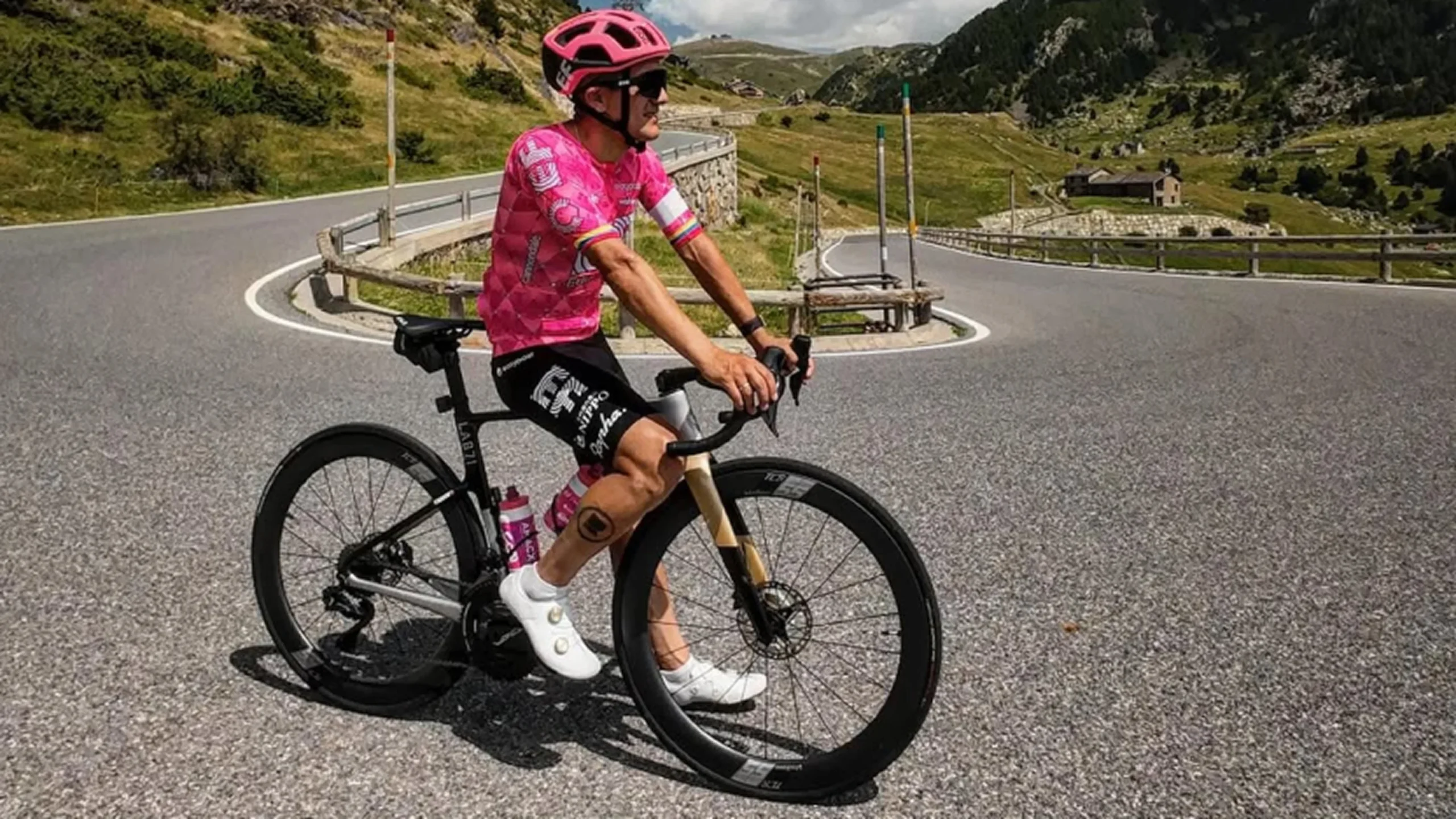 Richard Carapaz no correrá la Vuelta a España: detalles sobre la salud de la ‘Locomotora’