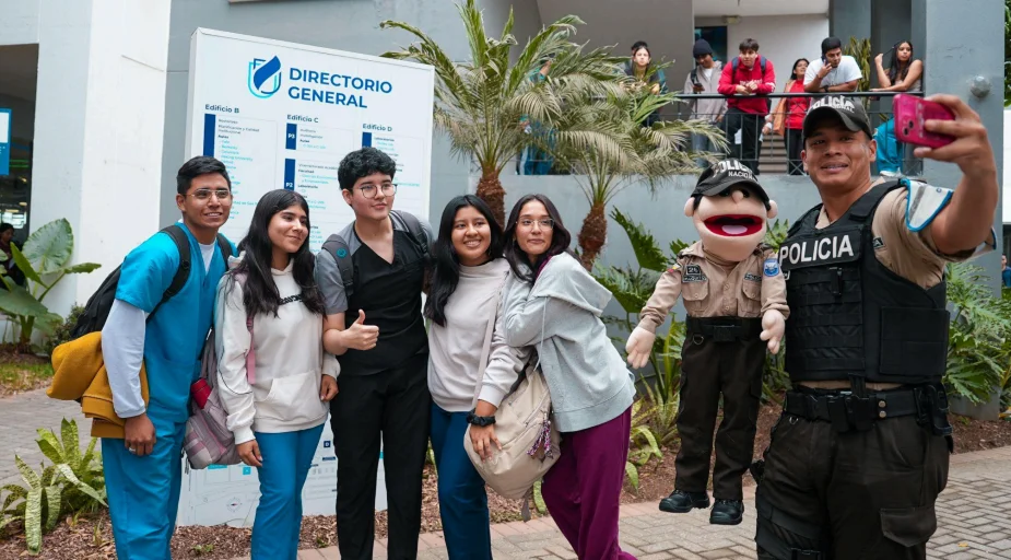 COMPROMISO EN ACCIÓN: ECOTEC Y POLICÍA NACIONAL PROMUEVEN LASEGURIDAD A TRAVÉS DE LA CULTURA PREVENTIVA