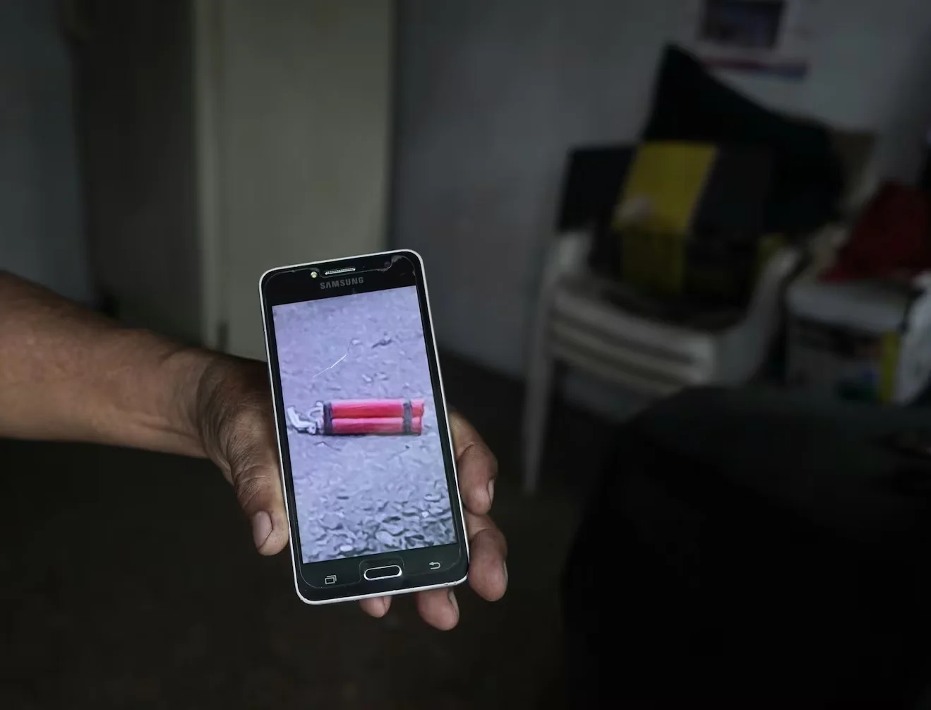 Tacos de dinamita hallados cerca del Cuartel Modelo resultaron ser falsos, asegura Policía
