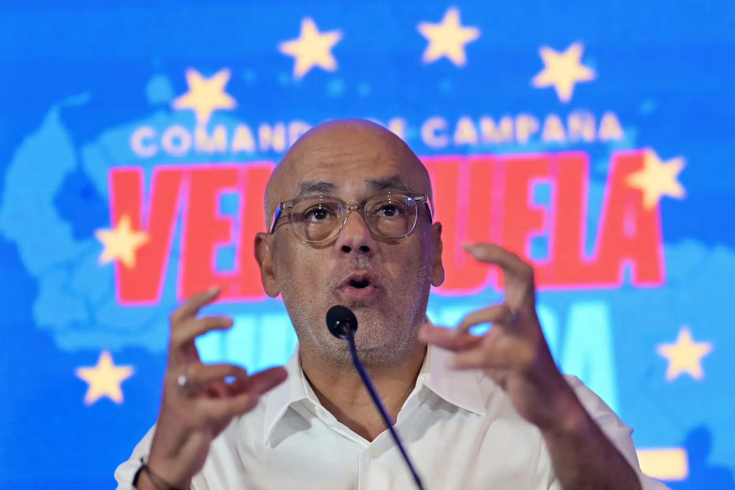 “Extranjero que entre sin permiso, entra pero no sale”: la advertencia de Jorge Rodríguez en Venezuela