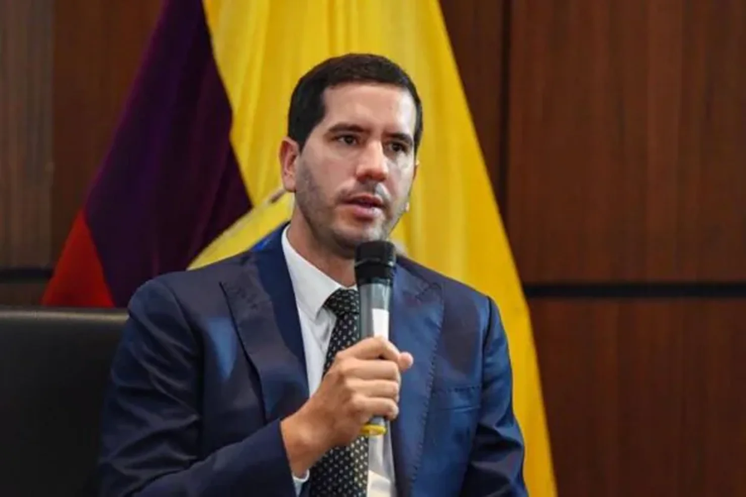 El presidente Noboa encarga a Roberto Luque el Ministerio de Desarrollo Urbano