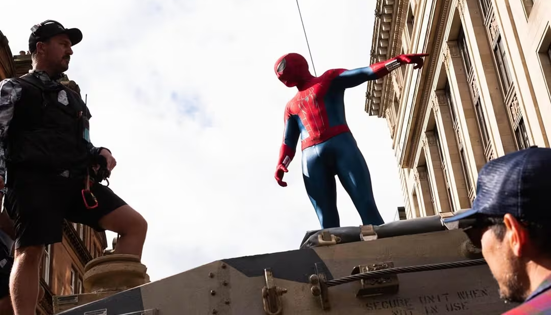 Tom Holland: sufre un golpe durante en la cabeza el rodaje de Spider-Man