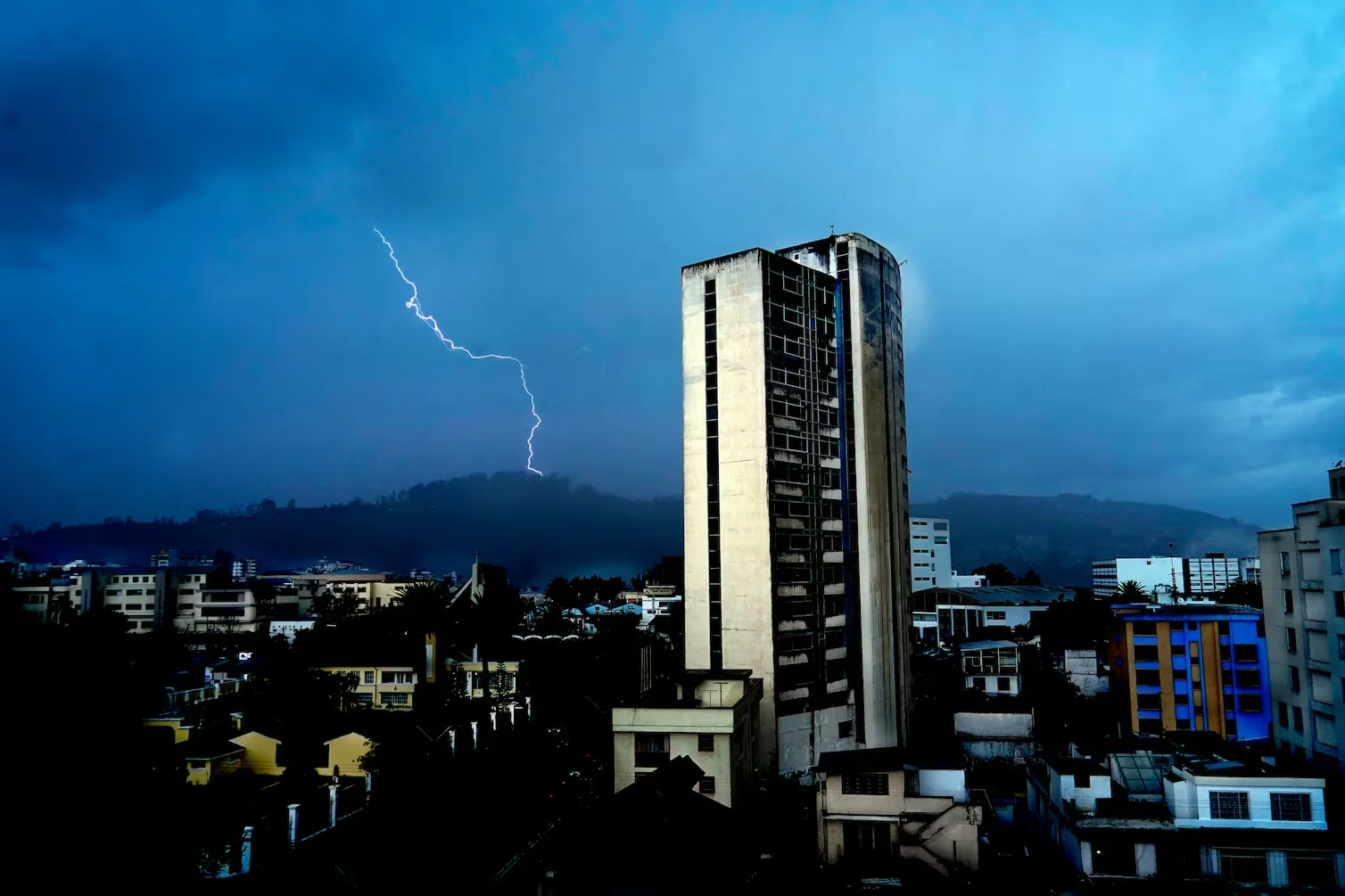 Lluvias y tormentas en Ecuador: alerta meteorológica hasta el 3 de octubre de 2025