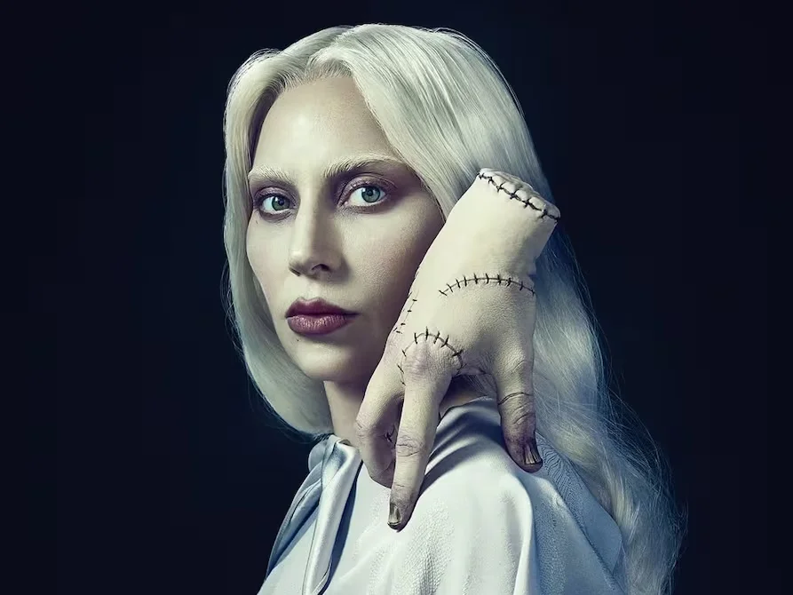 Lady Gaga regresa a la actuación con ‘Wednesday’: primer vistazo a la misteriosa profesora Rosaline Rotwood