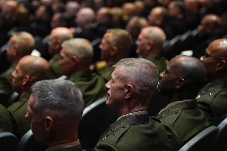 EE. UU. redefine el Ejército: nuevo estándar masculino y eliminación de “soldados gordos” y barbudos