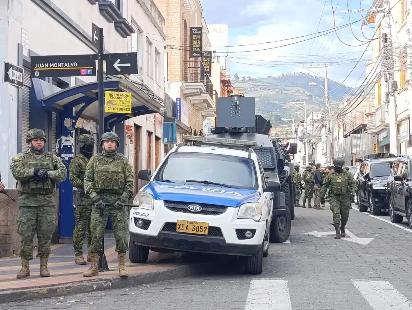 Otavalo bajo fuerte custodia militar por visita del presidente Daniel Noboa