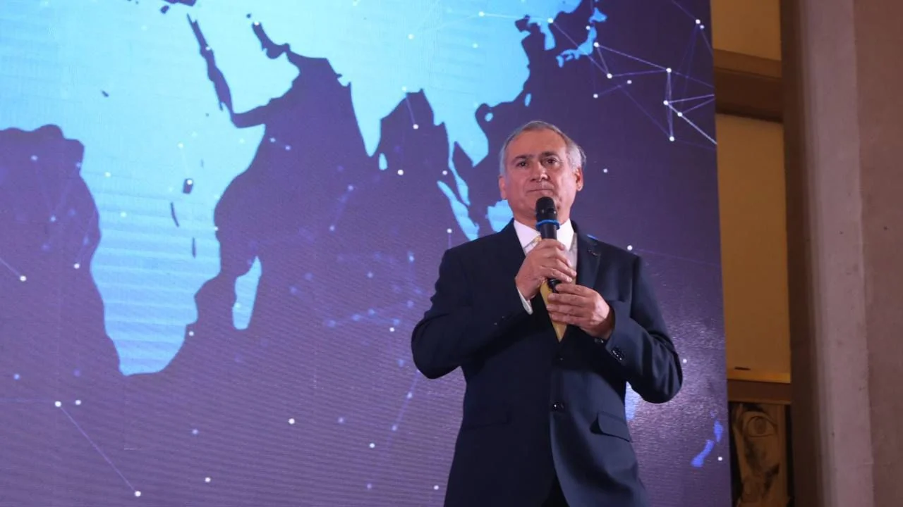 Imagen destacada: CNT LANZA OFICIALMENTE LA RED 5G EN ECUADOR