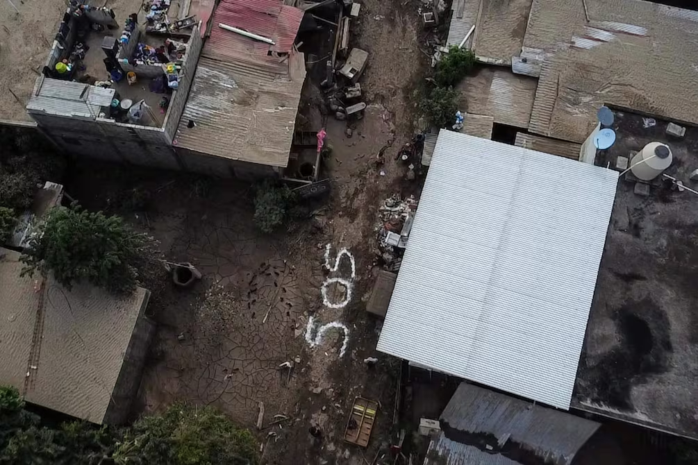 Sube a 70 la cifra de muertos por inundaciones y deslaves  México